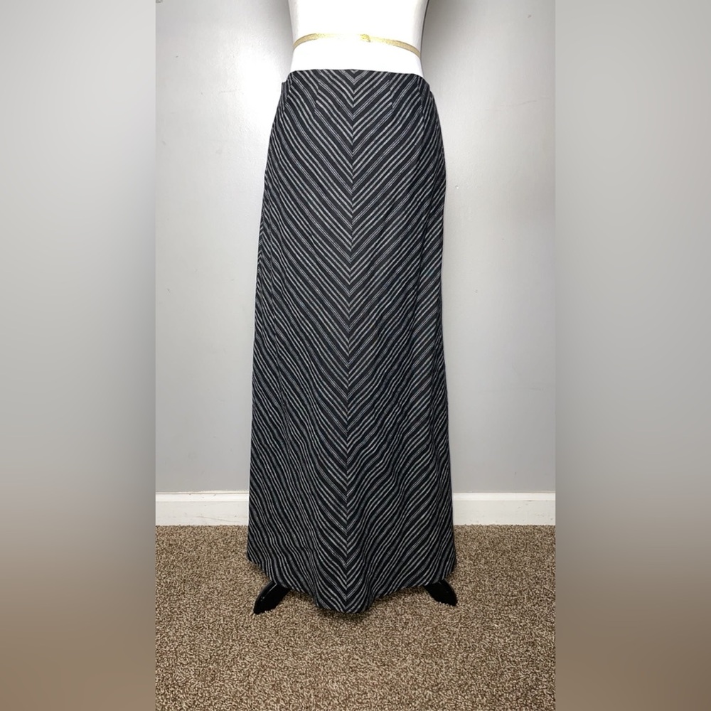 Chic Chevron Black and White Maxi Skirt